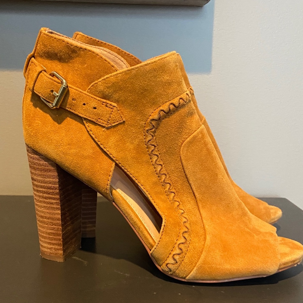 Vince Camuto tan  Suede Heeled Boots